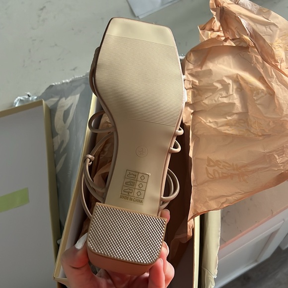 Public desire NWT Taryn nude heel strappy sandals NEVER USED BRAND NEW - Picture 4 of 5